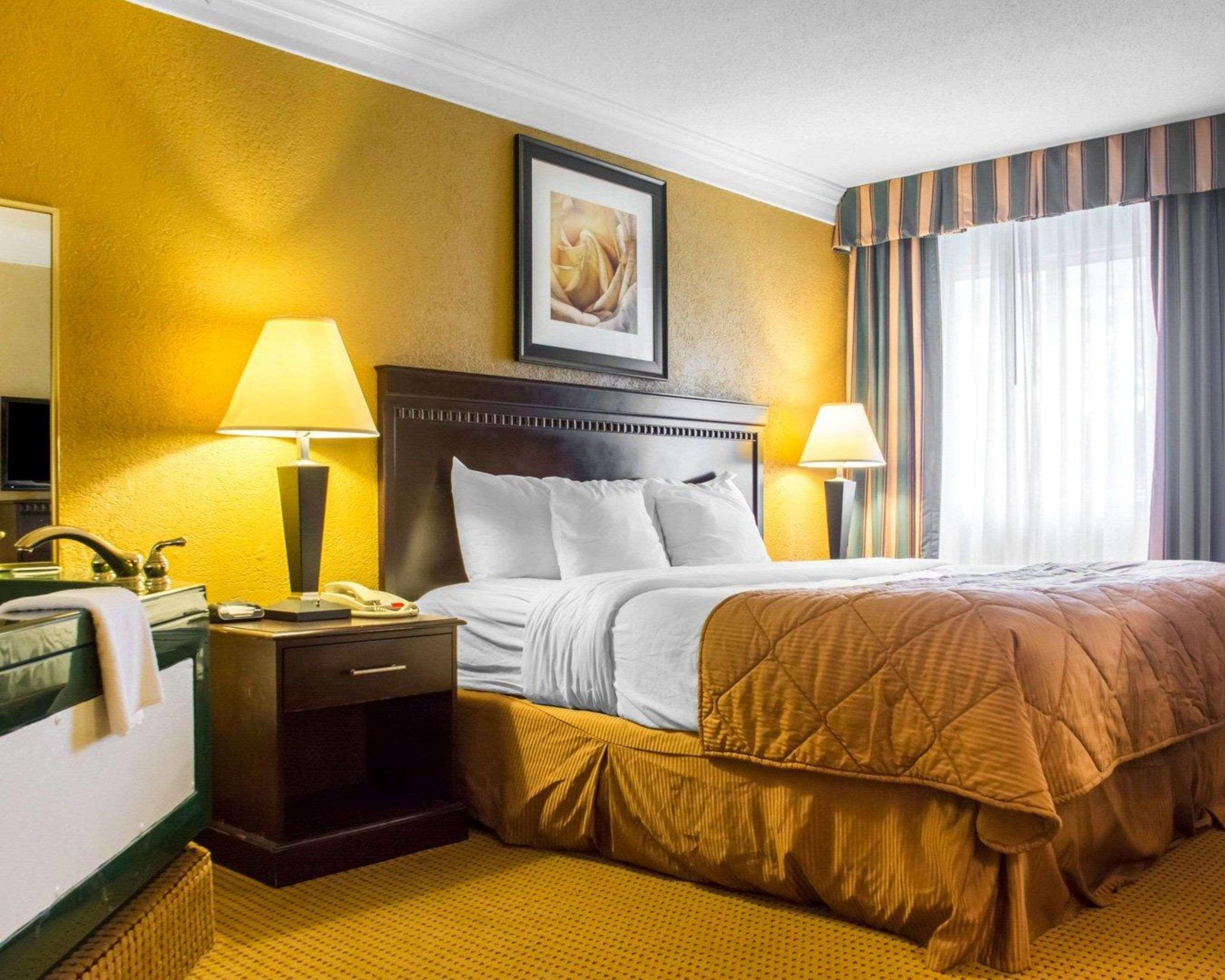 Quality Inn And Suites Fairgrounds - Syracuse Seneca Knolls Extérieur photo