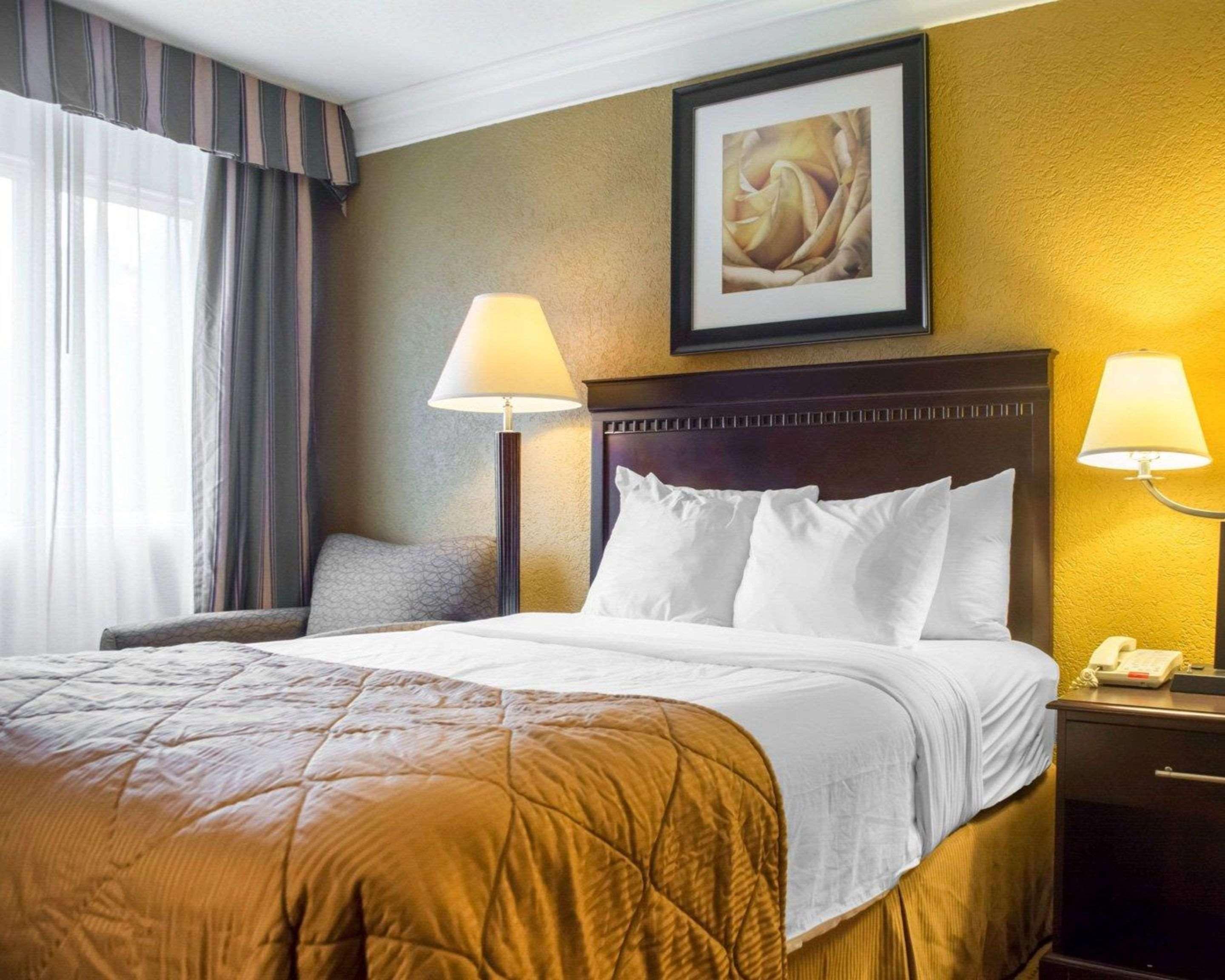 Quality Inn And Suites Fairgrounds - Syracuse Seneca Knolls Extérieur photo