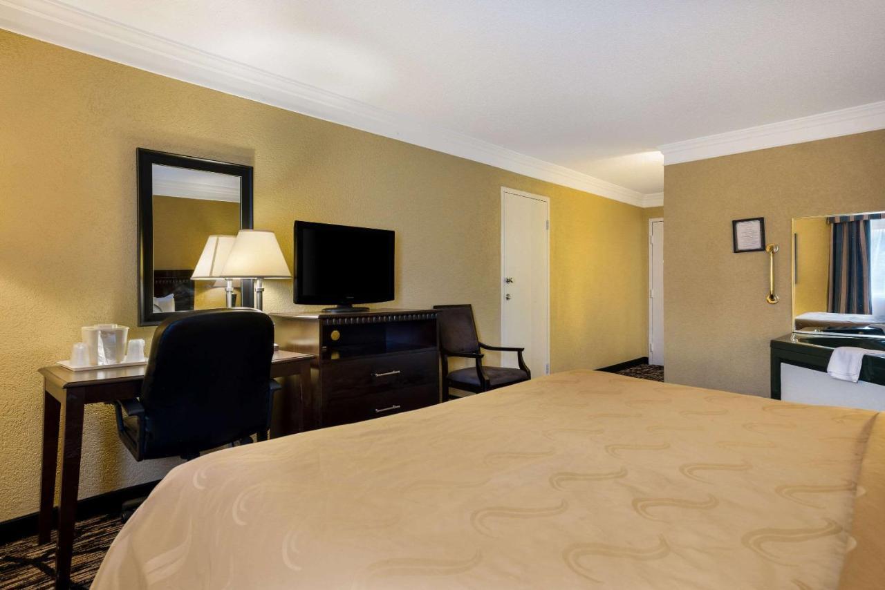 Quality Inn And Suites Fairgrounds - Syracuse Seneca Knolls Extérieur photo