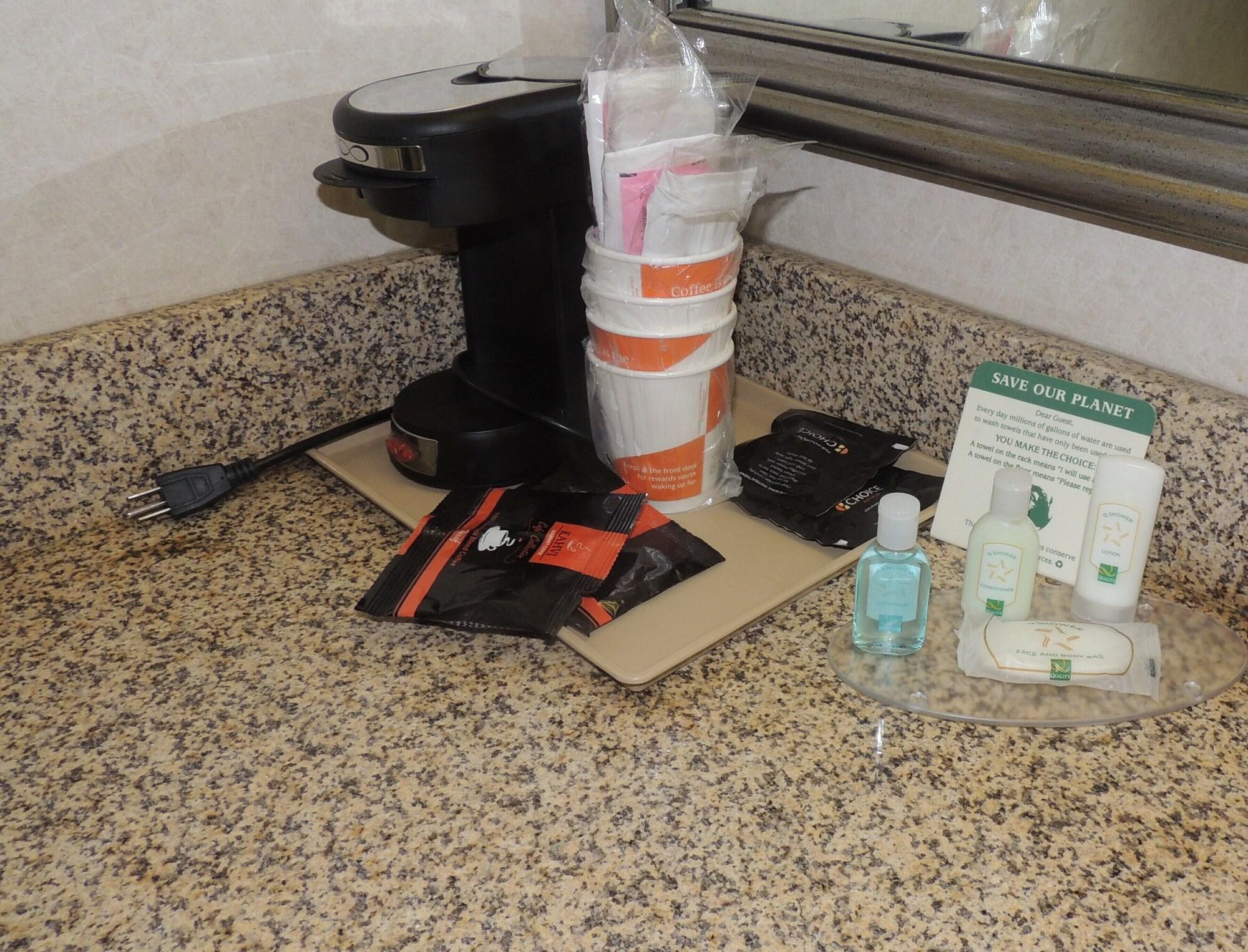 Quality Inn And Suites Fairgrounds - Syracuse Seneca Knolls Extérieur photo